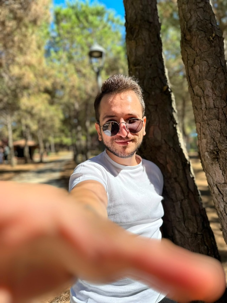 Anıl Turan — Full-time Accountant & Freelance Developer